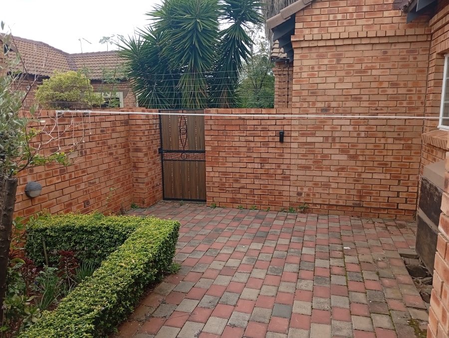 3 Bedroom Property for Sale in Equestria Gauteng