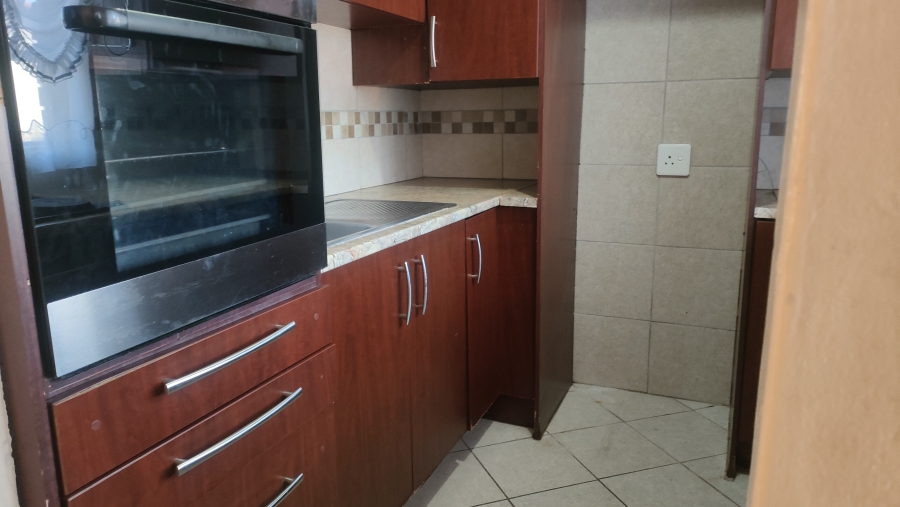 2 Bedroom Property for Sale in Silverton Gauteng