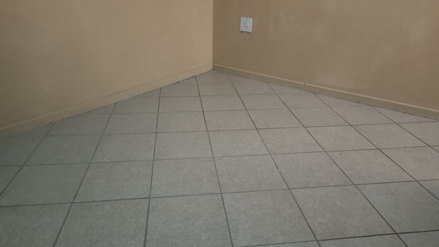 2 Bedroom Property for Sale in Silverton Gauteng