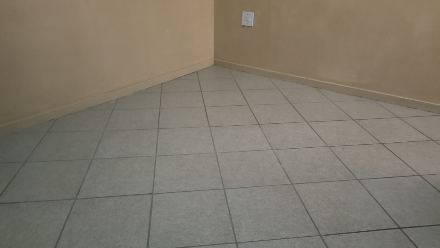 2 Bedroom Property for Sale in Silverton Gauteng
