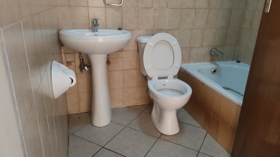 2 Bedroom Property for Sale in Silverton Gauteng