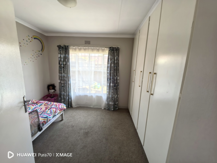 3 Bedroom Property for Sale in Birchleigh North Gauteng