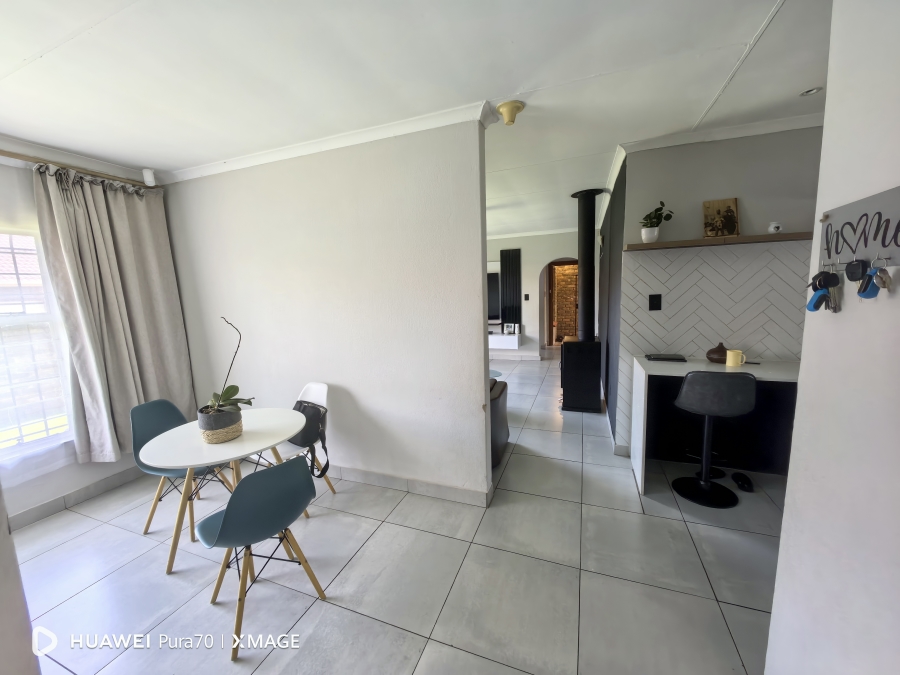 3 Bedroom Property for Sale in Birchleigh North Gauteng