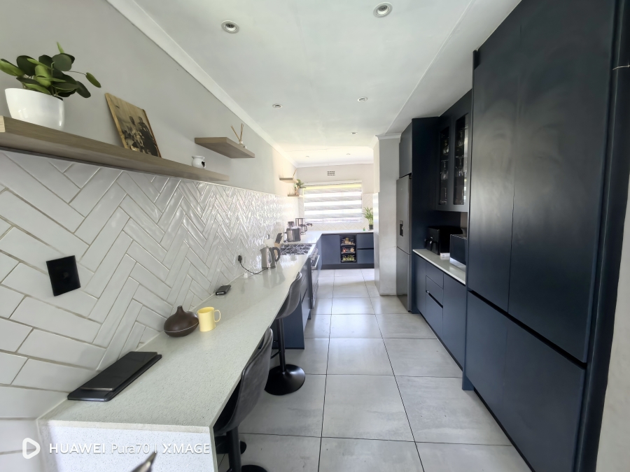 3 Bedroom Property for Sale in Birchleigh North Gauteng