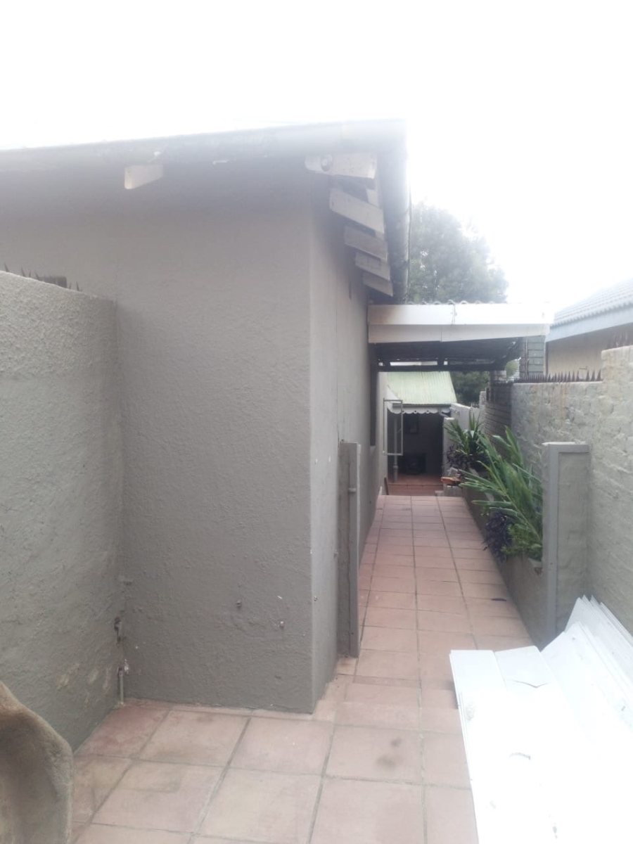 10 Bedroom Property for Sale in Hurst Hill Gauteng