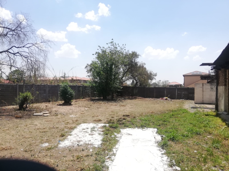 9 Bedroom Property for Sale in Bedworth Park Gauteng