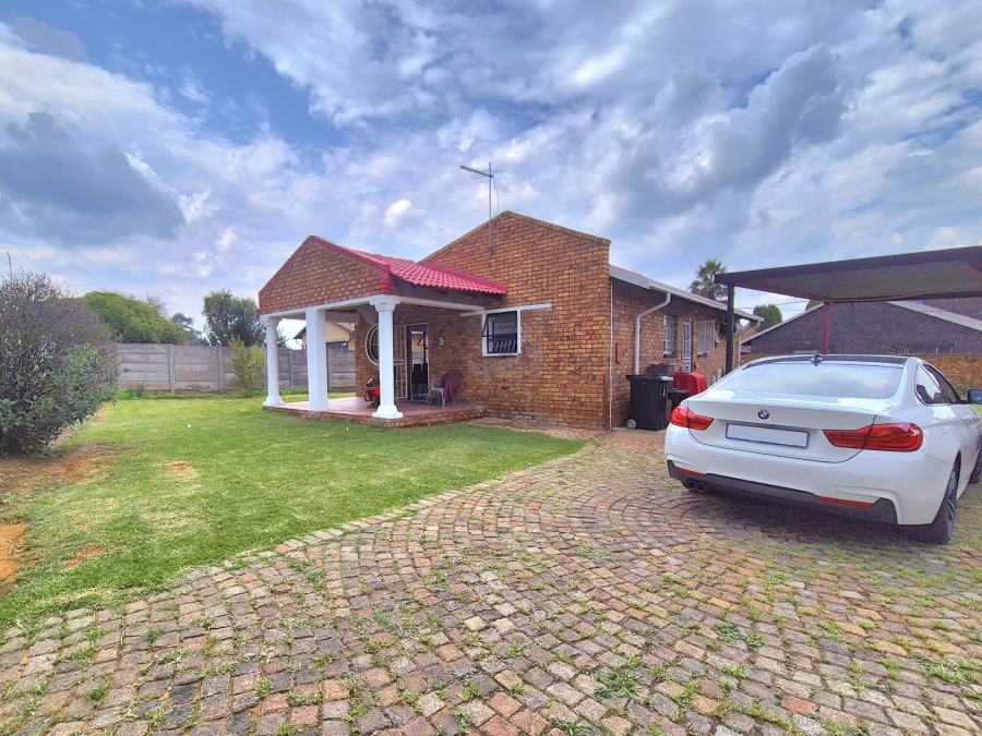 3 Bedroom Property for Sale in Minnebron Gauteng