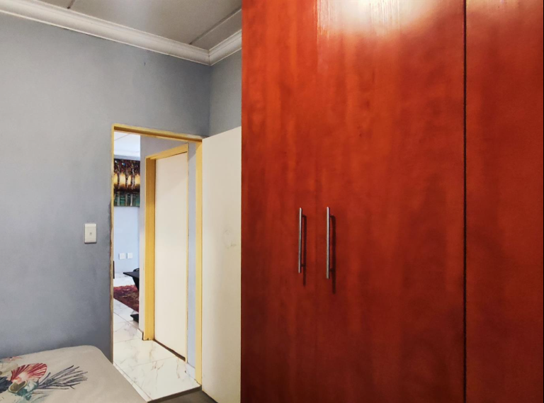 2 Bedroom Property for Sale in Dawn Park Gauteng