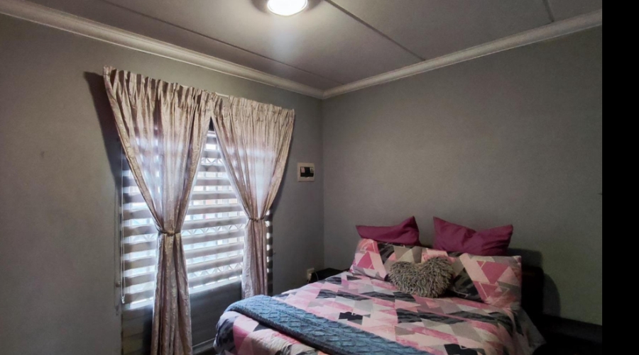 2 Bedroom Property for Sale in Dawn Park Gauteng