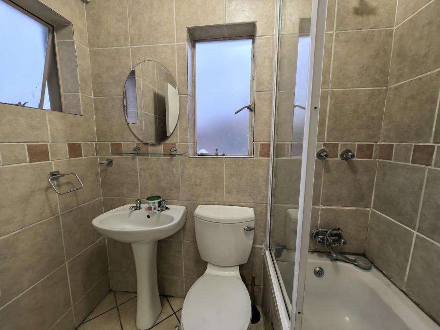 2 Bedroom Property for Sale in Noordhang Gauteng