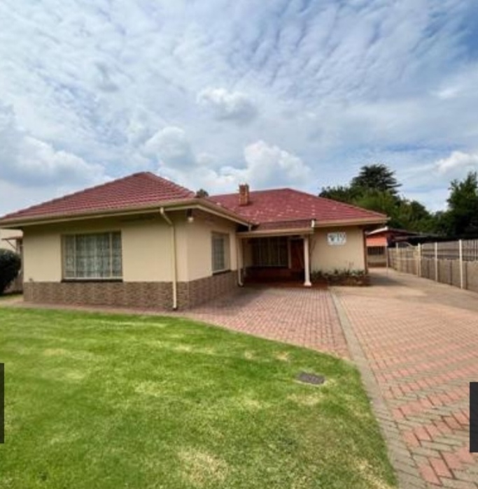 4 Bedroom Property for Sale in Selection Park Gauteng