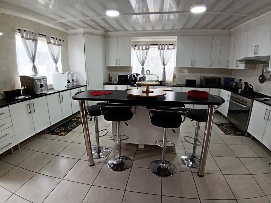 4 Bedroom Property for Sale in Selection Park Gauteng