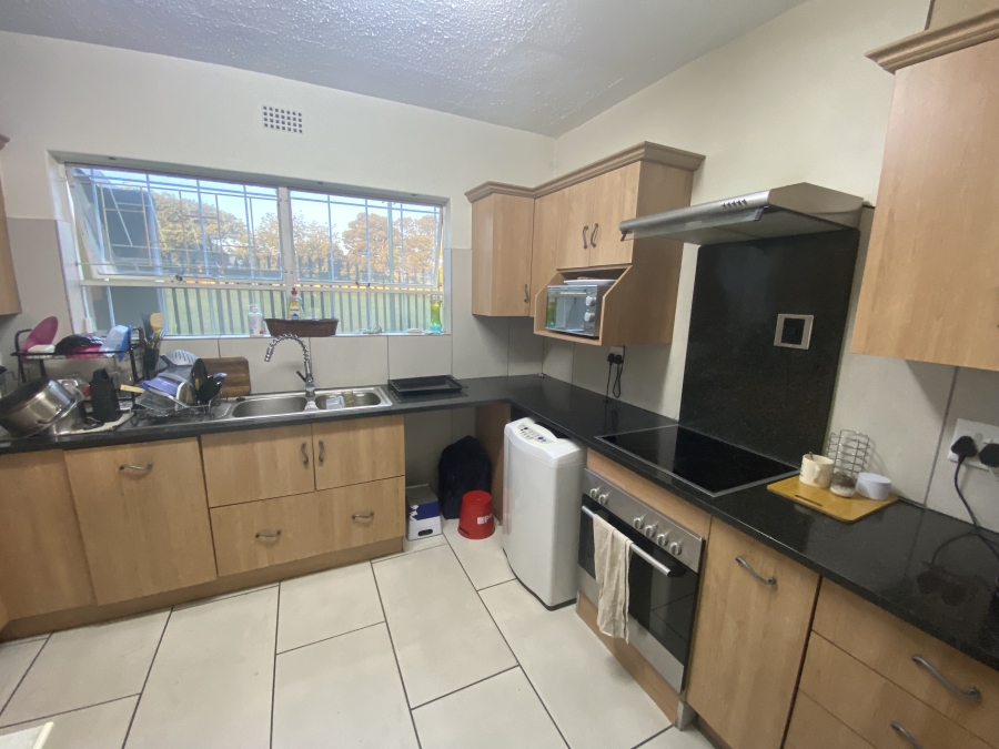 3 Bedroom Property for Sale in Farrarmere Gauteng