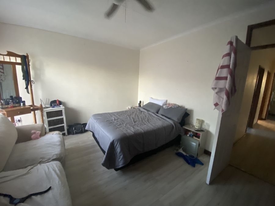 3 Bedroom Property for Sale in Farrarmere Gauteng