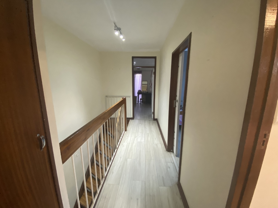 3 Bedroom Property for Sale in Farrarmere Gauteng