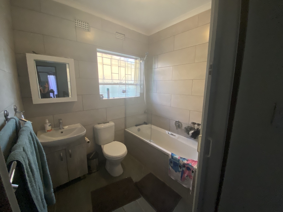 3 Bedroom Property for Sale in Farrarmere Gauteng