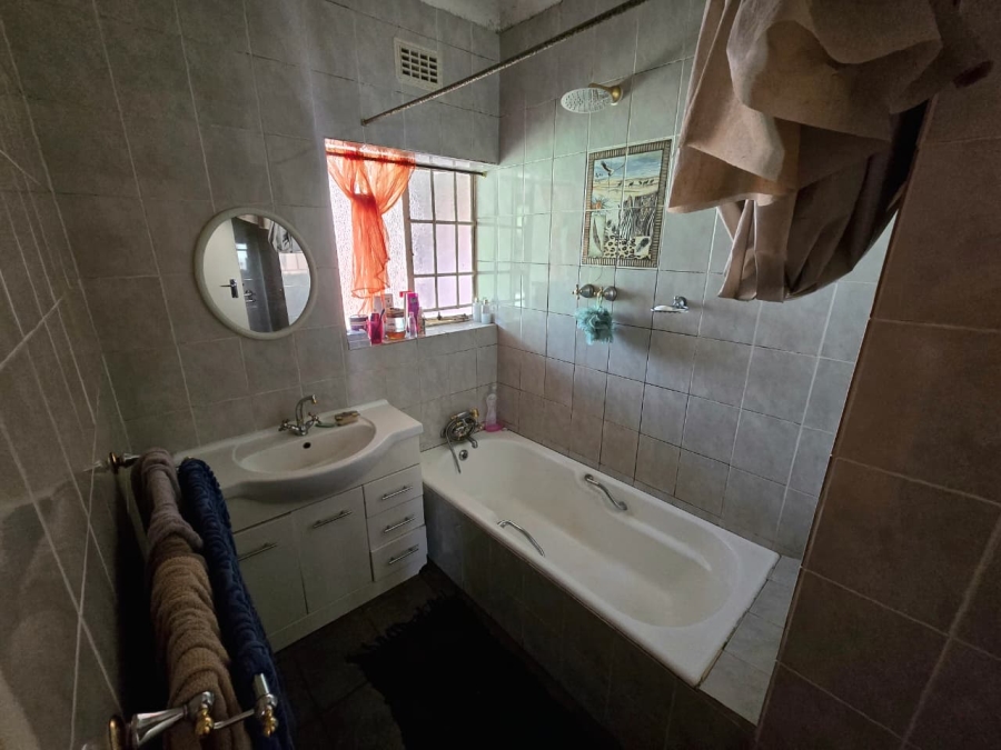 3 Bedroom Property for Sale in Three Rivers Gauteng