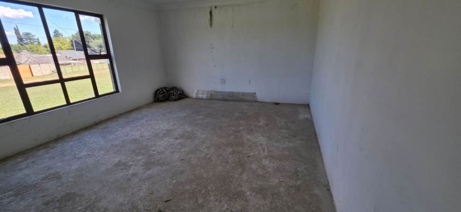 5 Bedroom Property for Sale in Risiville Gauteng
