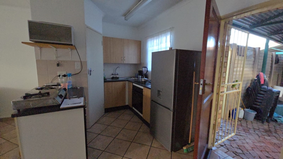 2 Bedroom Property for Sale in Annlin Gauteng