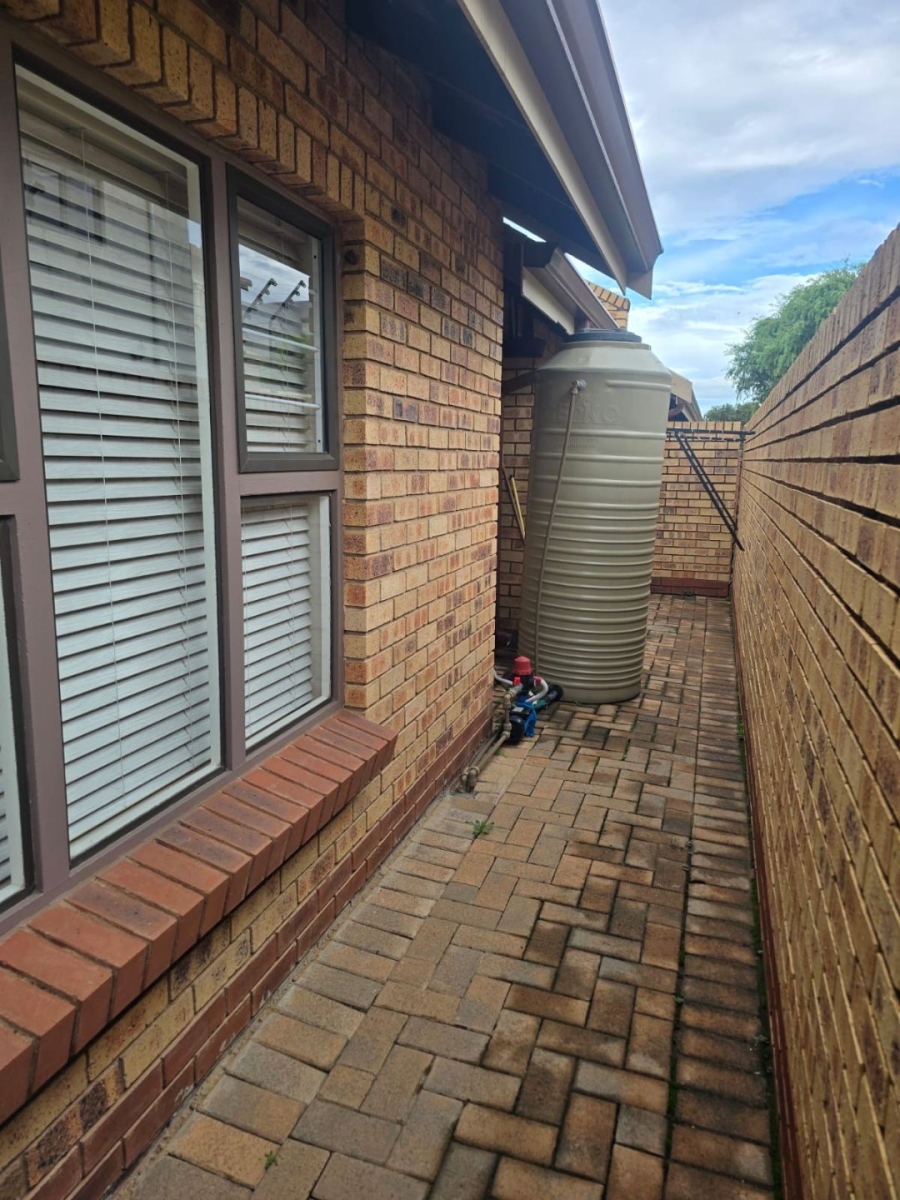 3 Bedroom Property for Sale in Montana Tuine Gauteng