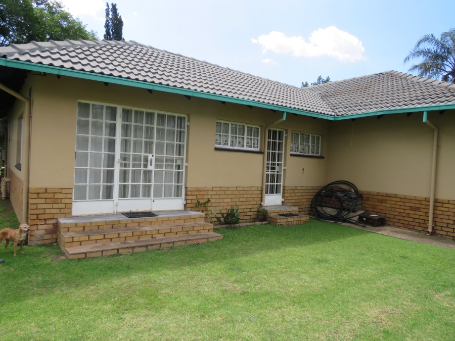 4 Bedroom Property for Sale in Mountain View Gauteng