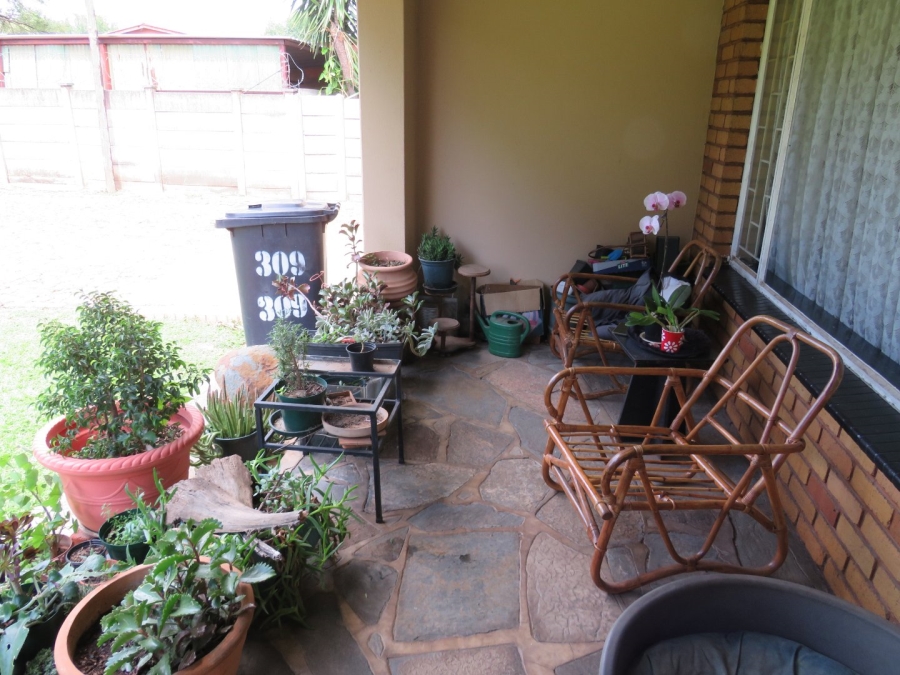 4 Bedroom Property for Sale in Mountain View Gauteng