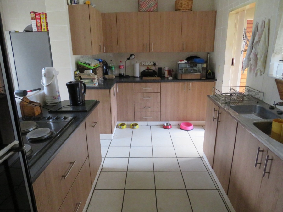 4 Bedroom Property for Sale in Mountain View Gauteng