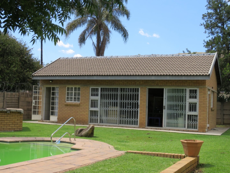 4 Bedroom Property for Sale in Mountain View Gauteng
