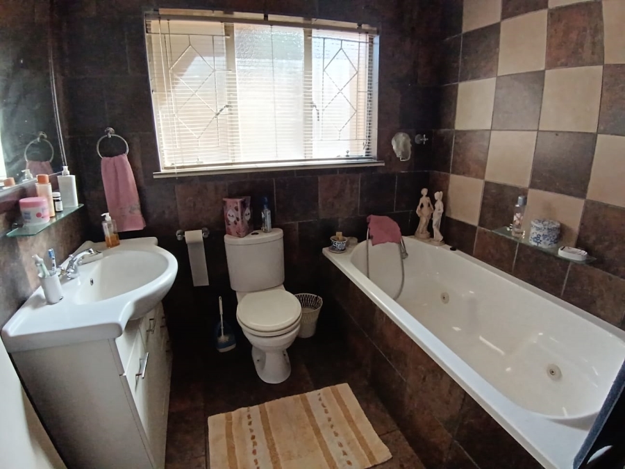 3 Bedroom Property for Sale in Sunair Park Gauteng