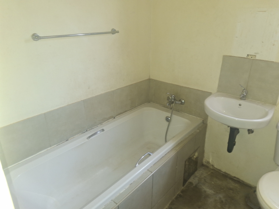2 Bedroom Property for Sale in Windmill Park Gauteng