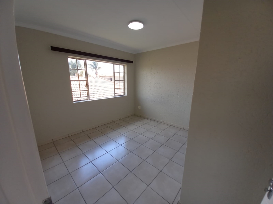 2 Bedroom Property for Sale in Kenleaf Gauteng