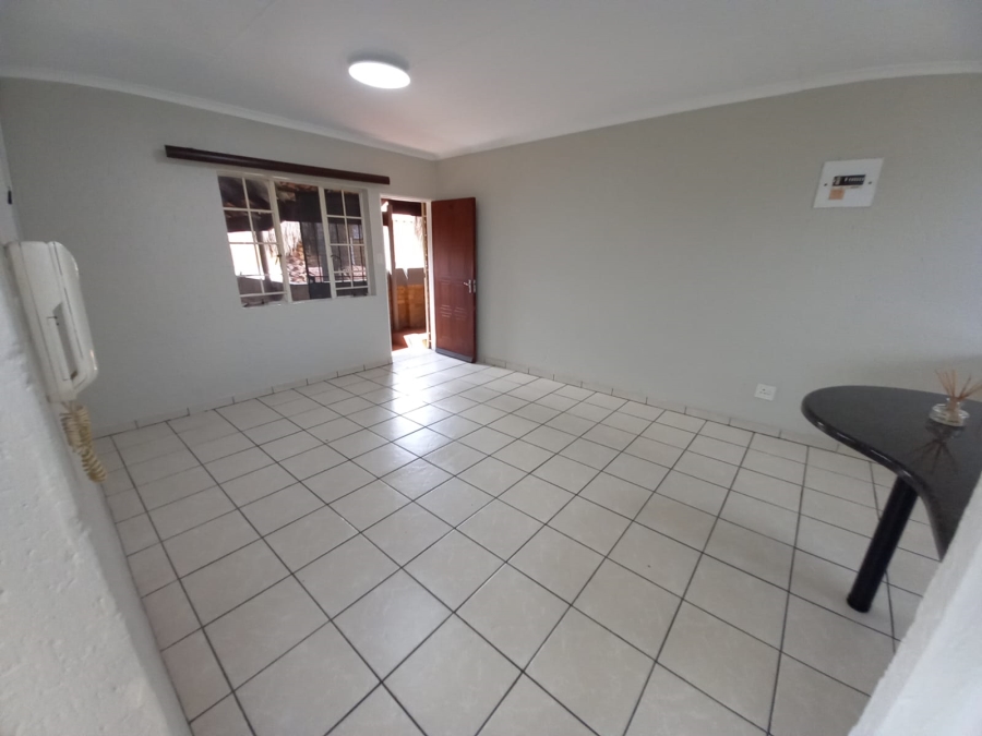 2 Bedroom Property for Sale in Kenleaf Gauteng