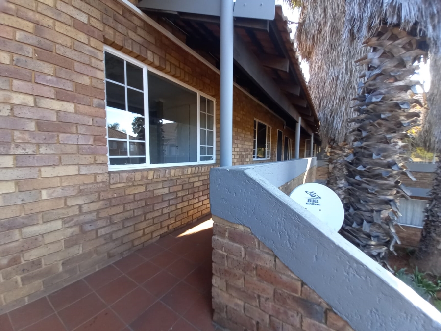 2 Bedroom Property for Sale in Kenleaf Gauteng