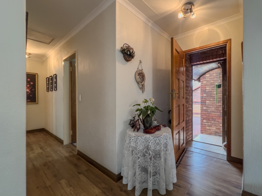 3 Bedroom Property for Sale in Van Riebeeck Park Gauteng