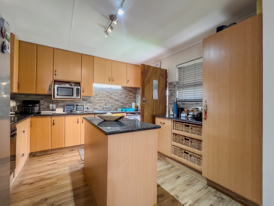 3 Bedroom Property for Sale in Van Riebeeck Park Gauteng