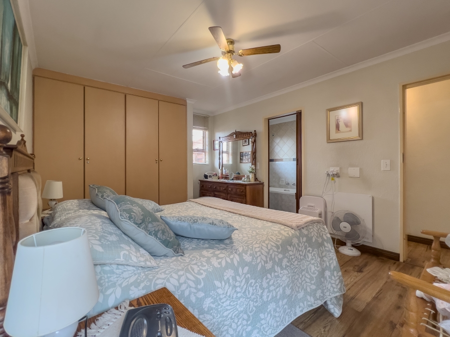 3 Bedroom Property for Sale in Van Riebeeck Park Gauteng