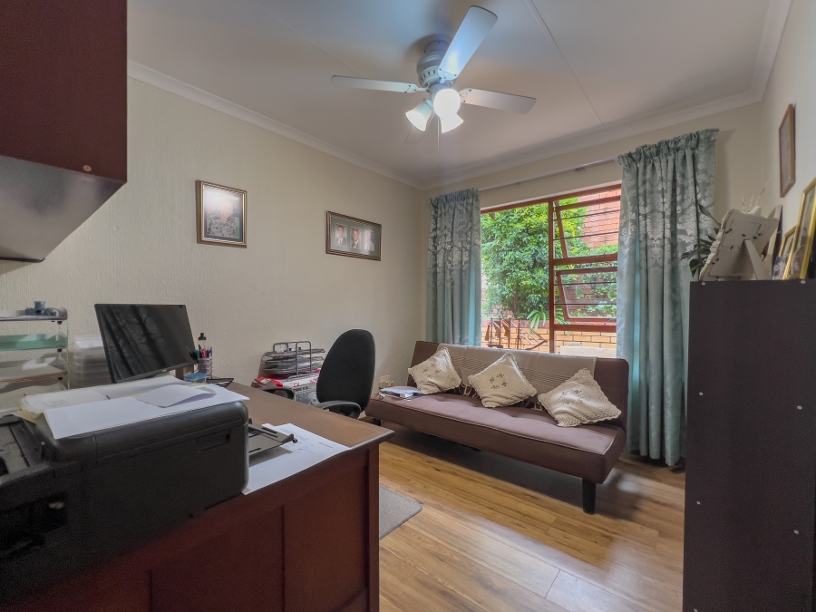 3 Bedroom Property for Sale in Van Riebeeck Park Gauteng