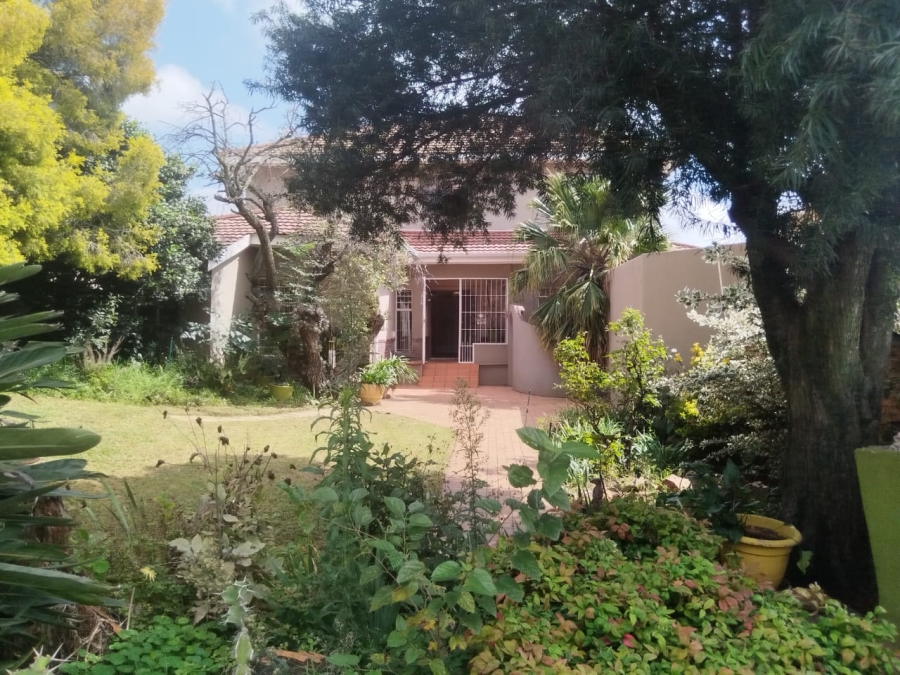 7 Bedroom Property for Sale in Kensington Gauteng