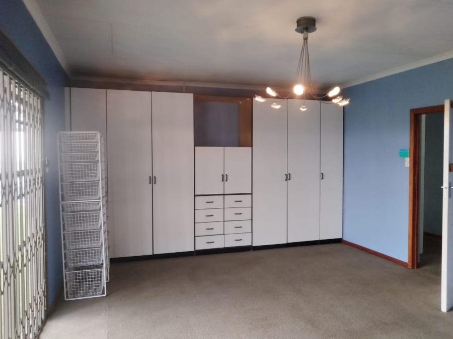 7 Bedroom Property for Sale in Kensington Gauteng