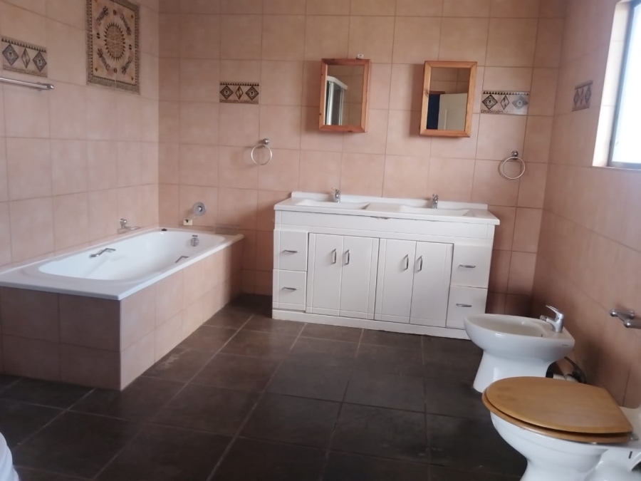 7 Bedroom Property for Sale in Kensington Gauteng