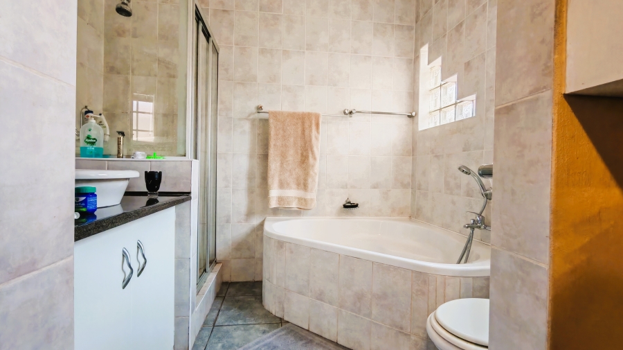 To Let 3 Bedroom Property for Rent in Vanderbijlpark SW 5 Gauteng