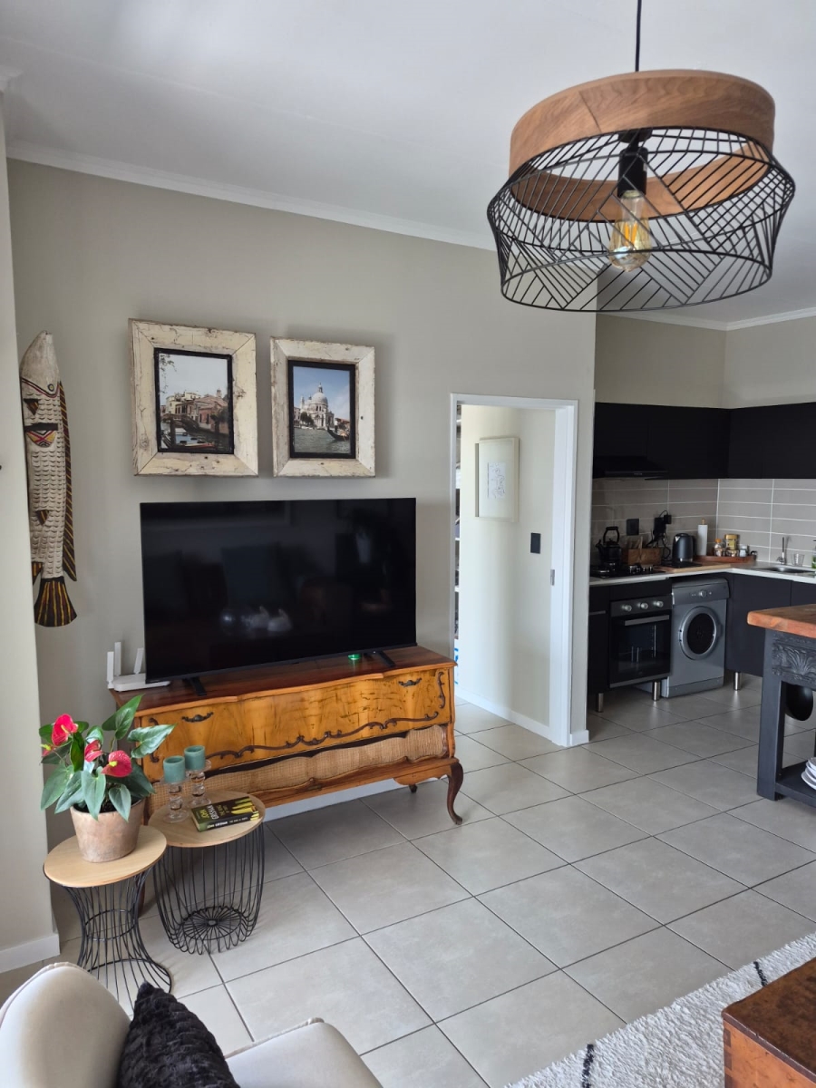 To Let 1 Bedroom Property for Rent in Modderfontein Gauteng