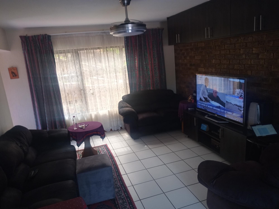 2 Bedroom Property for Sale in Ridgeway Gauteng