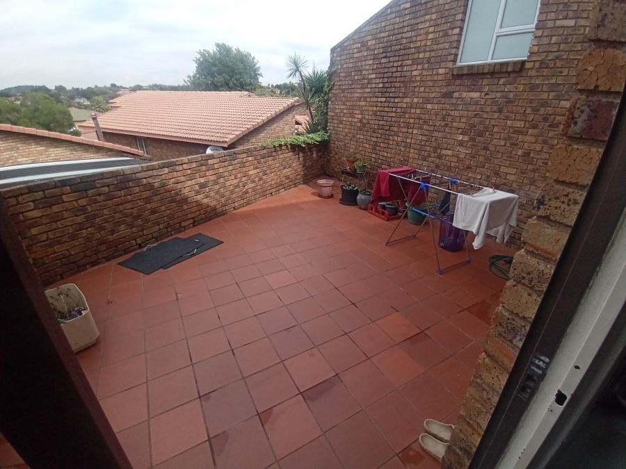 2 Bedroom Property for Sale in Ridgeway Gauteng