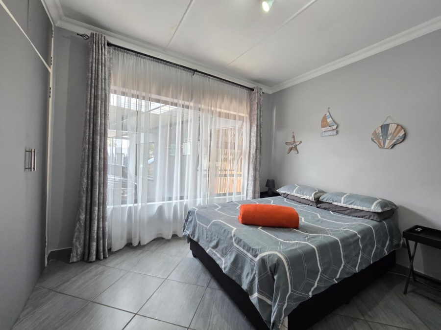 5 Bedroom Property for Sale in Raceview Gauteng