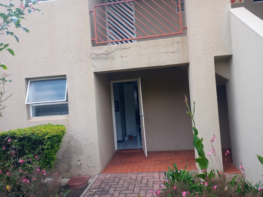 1 Bedroom Property for Sale in Brackendowns Gauteng