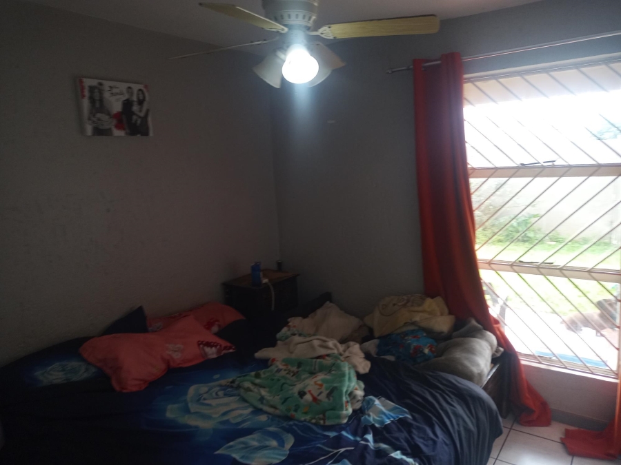 1 Bedroom Property for Sale in Brackendowns Gauteng