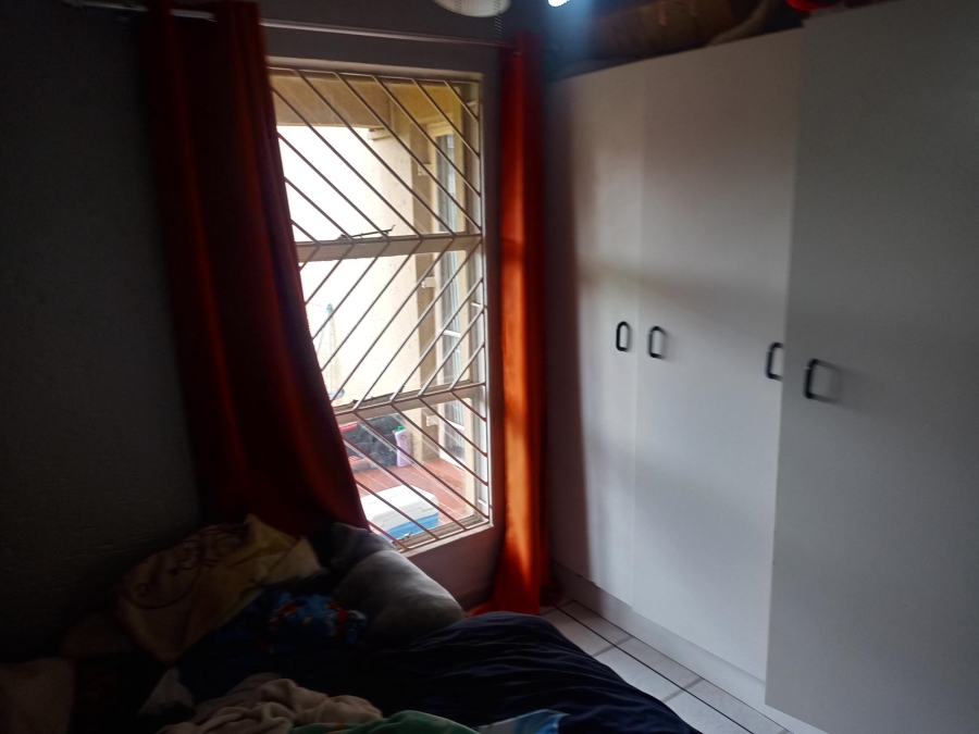 1 Bedroom Property for Sale in Brackendowns Gauteng