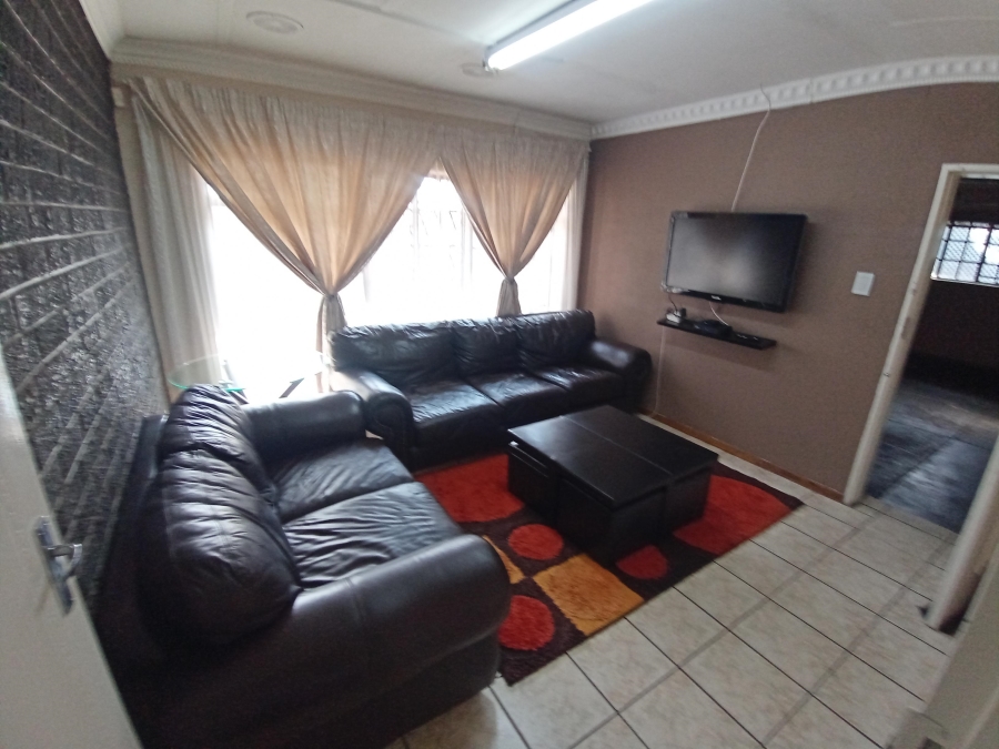4 Bedroom Property for Sale in Brackenhurst Gauteng