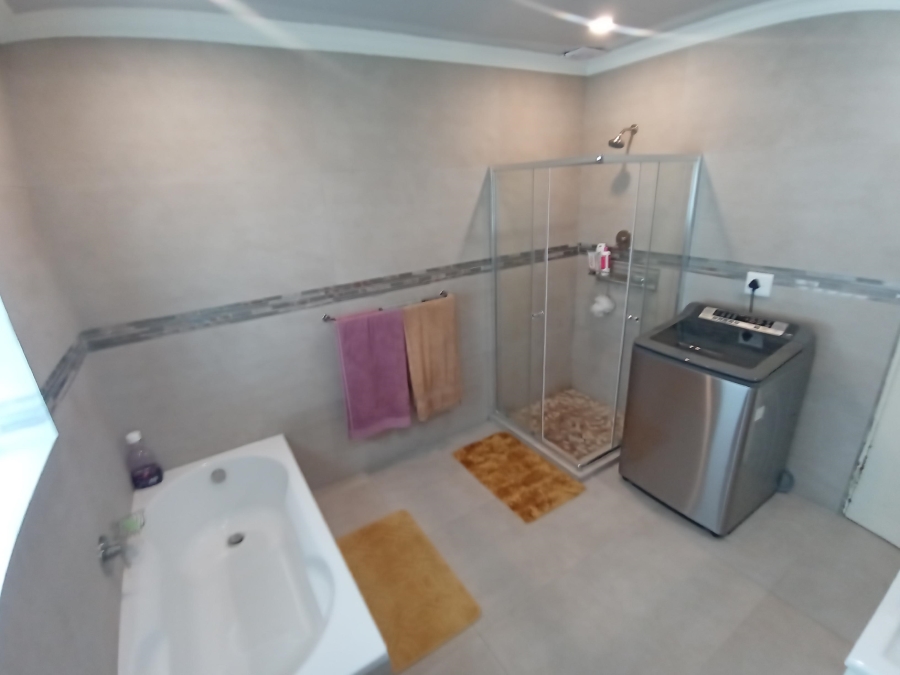 4 Bedroom Property for Sale in Brackenhurst Gauteng